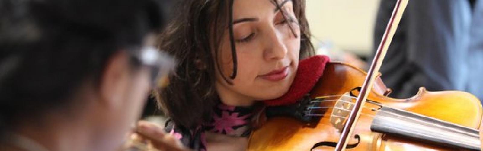 The Royal Irish Academy of Music are passionate about providing the best possible training to our own teachers, and this year will be extending the same opportunity to our fellow educators across the country, by opening up registration to our annual 3-day violin teacher training event with Simon Hewitt Jones and Caroline Lumsden of ViolinSchool. Participants will gain all the practical tools and strategies they need teach violin confidently and effectively. Violinists will learn the fundamentals of sharing